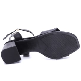 Sandália Feminina Beira Rio Salto com Metal 8436.241