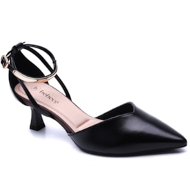 Sapato Scarpin Bebecê com Detalhe de Metal Fivela