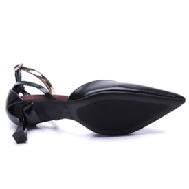 Sapato Scarpin Bebecê com Detalhe de Metal Fivela