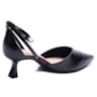 Sapato Scarpin Bebecê com Detalhe de Metal Fivela